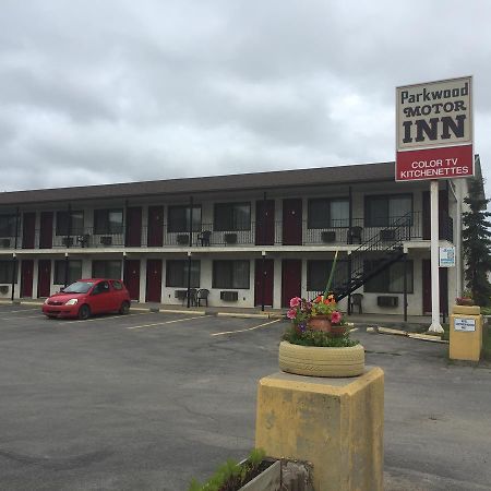 Parkwood Motor Inn Sundre Dış mekan fotoğraf