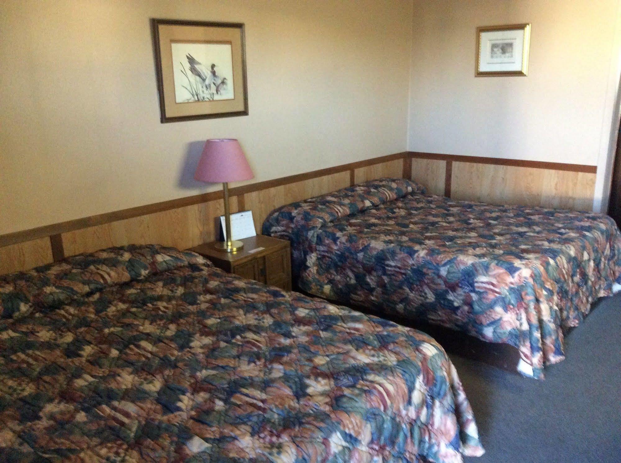 Parkwood Motor Inn Sundre Dış mekan fotoğraf