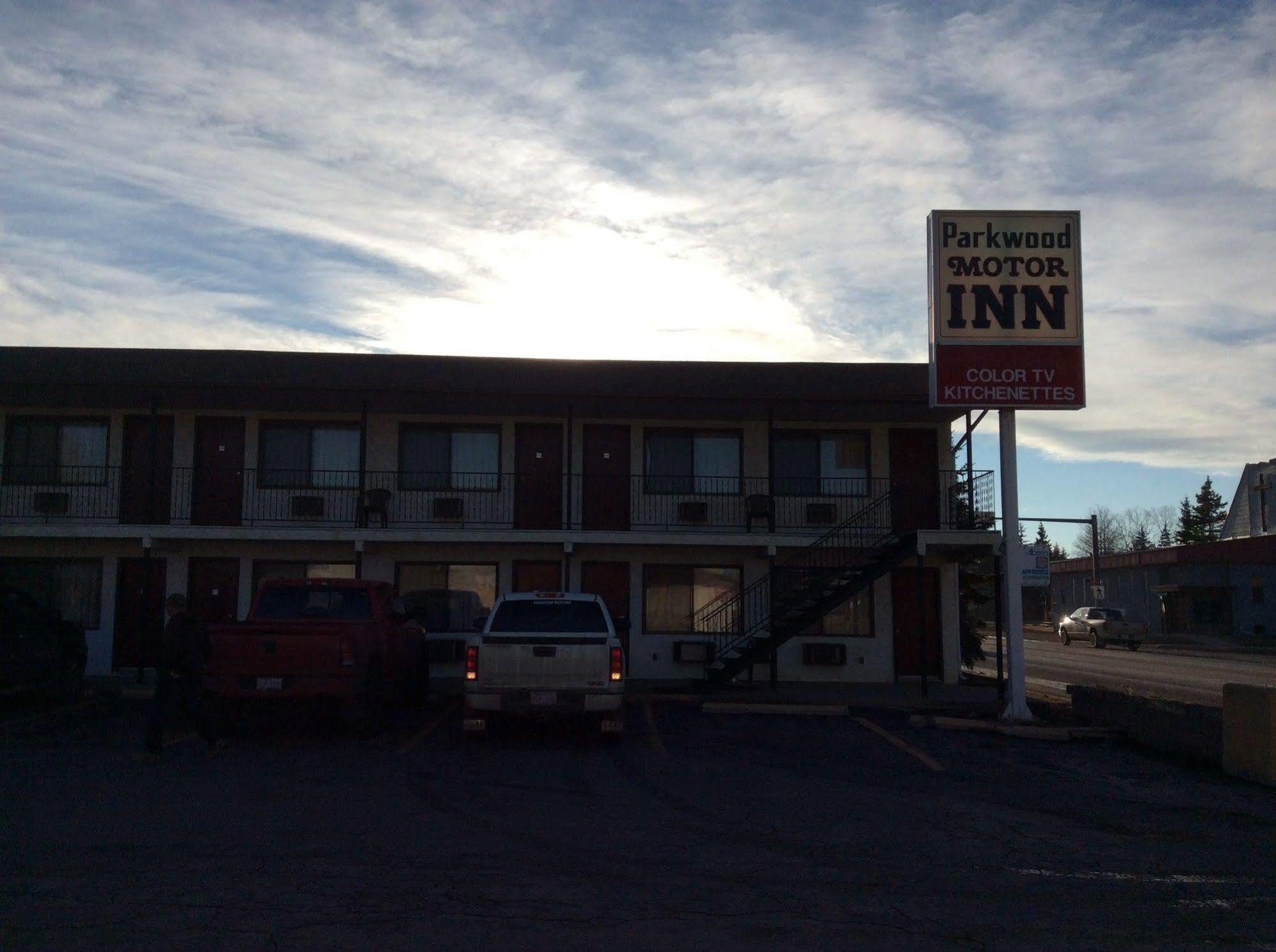 Parkwood Motor Inn Sundre Dış mekan fotoğraf